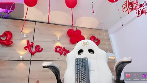 martina touss  online show from 15, 2, 2025