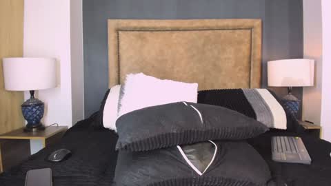   online show from 26, 12, 2024