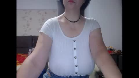 Snapshot of mary_x chatting on 27, 10, 2025 Mary online show from 27, 10, 2025