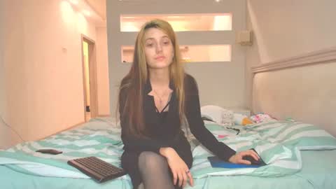 Snapshot of marya442004 chatting on 14, 10, 2025 marya442004 online show from 14, 10, 2025
