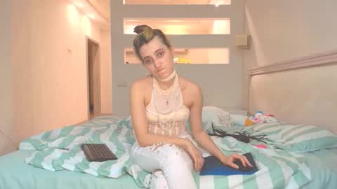 Snapshot of marya442004 chatting on 19, 10, 2025 marya442004 online show from 19, 10, 2025