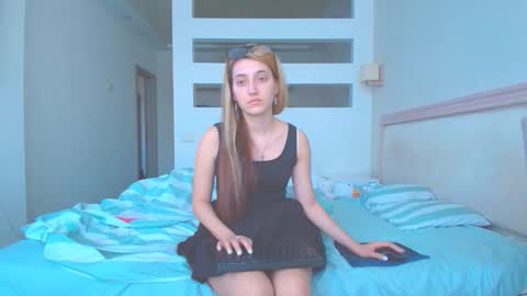 marya442004 online show from 1, 11, 2025