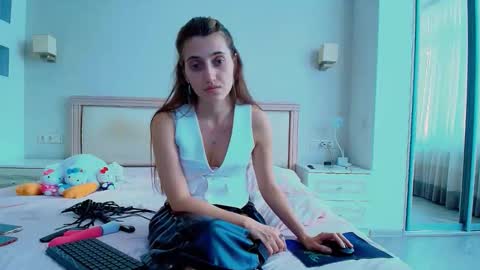 marya442004 online show from 6, 11, 2025