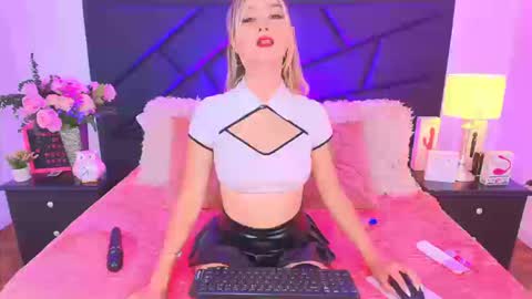 Snapshot of marydeniro chatting on 9, 9, 2025 online show from 9, 9, 2025