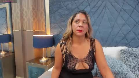 maryhawkey online show from 21, 12, 2025