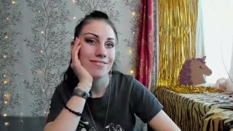 Snapshot of marylou_ chatting on 15, 1, 2025 Mary Lou online show from 15, 1, 2025