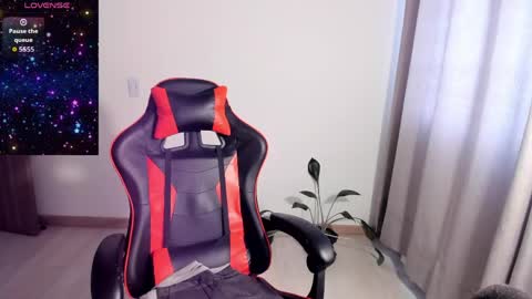 Dulce Maria online show from 17, 4, 2026