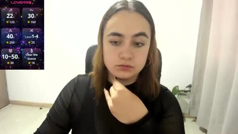Snapshot of maryluna95 chatting on 24, 6, 2026 Dulce Maria online show from 24, 6, 2026