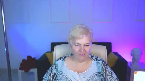 Snapshot of marymogan chatting on 11, 9, 2025 marymogan online show from 11, 9, 2025