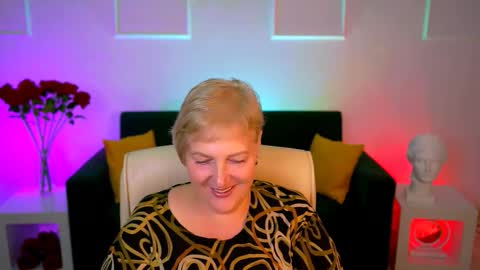 Snapshot of marymogan chatting on 1, 10, 2025 marymogan online show from 1, 10, 2025