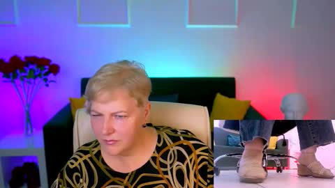 Snapshot of marymogan chatting on 2, 10, 2025 marymogan online show from 2, 10, 2025