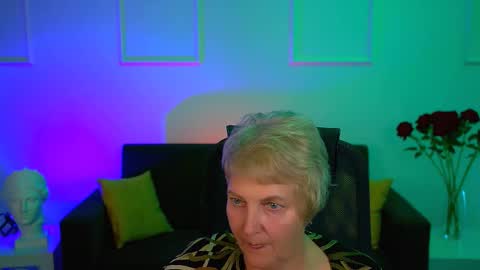 Snapshot of marymogan chatting on 6, 10, 2025 marymogan online show from 6, 10, 2025