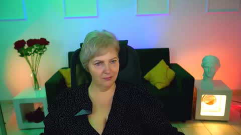 Snapshot of marymogan chatting on 15, 10, 2025 marymogan online show from 15, 10, 2025