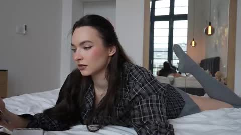 Snapshot of marypsiss chatting on 16, 12, 2025 Marina online show from 16, 12, 2025