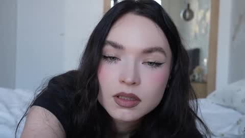 Snapshot of marypsiss chatting on 11, 4, 2026 Marina online show from 11, 4, 2026