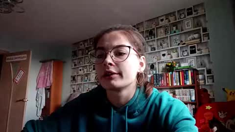 Kelly online show from 15, 4, 2026