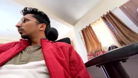 Mask Boy online show from 13, 12, 2024