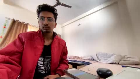 Mask Boy online show from 16, 12, 2024