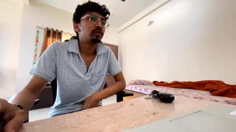 Mask Boy online show from 1, 3, 2025