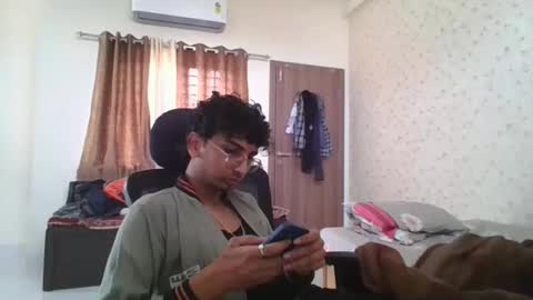 Mask Boy online show from 25, 11, 2025