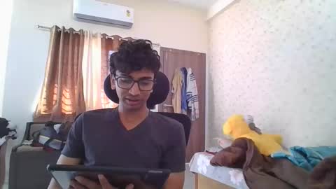 Mask Boy online show from 15, 1, 2026