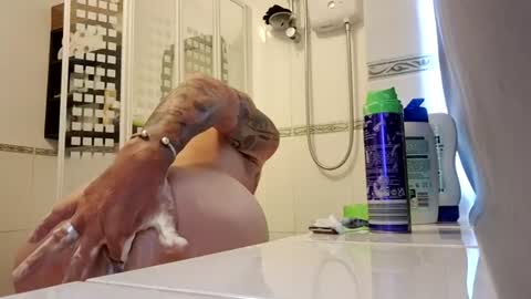 Masked Masturbation Couple online show from 27, 6, 2026