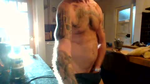 Masked Masturbation Couple online show from 8, 7, 2026