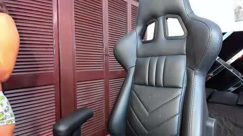 Scarlet  online show from 12, 4, 2026