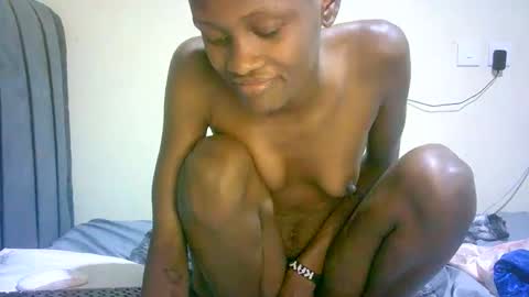 maskgang001 online show from 13, 9, 2025