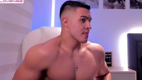 Snapshot of mason_bennet chatting on 12, 1, 2025 Mason Bennet online show from 12, 1, 2025