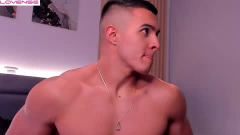 Snapshot of mason_bennet chatting on 5, 11, 2025 Mason Bennet online show from 5, 11, 2025