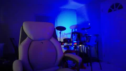 Snapshot of massageartist chatting on 11, 11, 2025 HappyZending online show from 11, 11, 2025