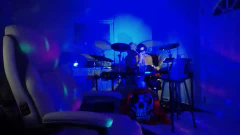 Snapshot of massageartist chatting on 14, 11, 2025 HappyZending online show from 14, 11, 2025