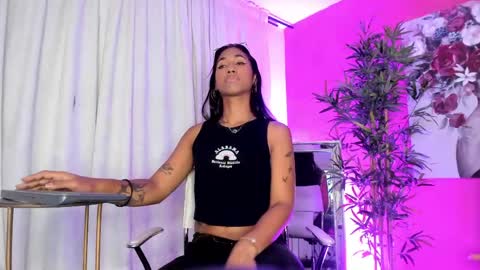 Snapshot of massielhot chatting on 22, 5, 2026 massielhot online show from 22, 5, 2026
