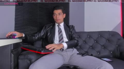 I am Massimo online show from 18, 4, 2026