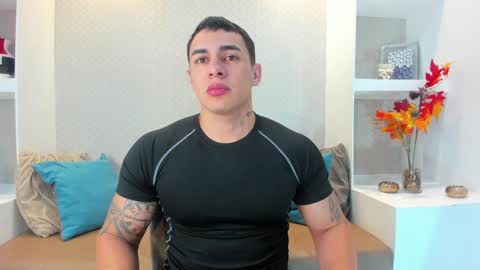 Snapshot of massimocontie_ chatting on 11, 1, 2025 Massimo Contie online show from 11, 1, 2025