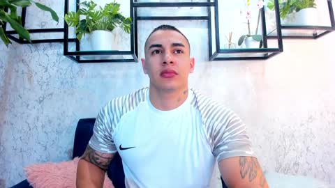 Snapshot of massimocontie_ chatting on 1, 2, 2025 Massimo Contie online show from 1, 2, 2025