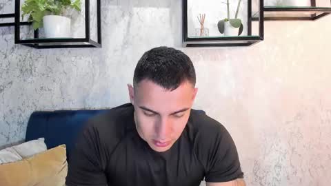 Snapshot of massimocontie_ chatting on 28, 2, 2025 Massimo Contie online show from 28, 2, 2025