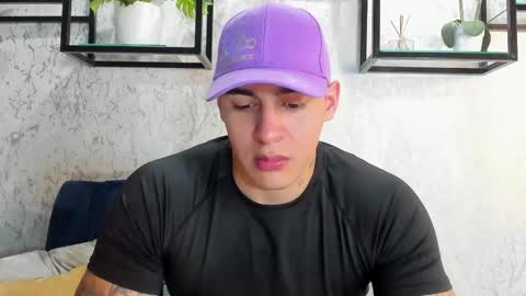 Snapshot of massimocontie_ chatting on 9, 3, 2025 Massimo Contie online show from 9, 3, 2025