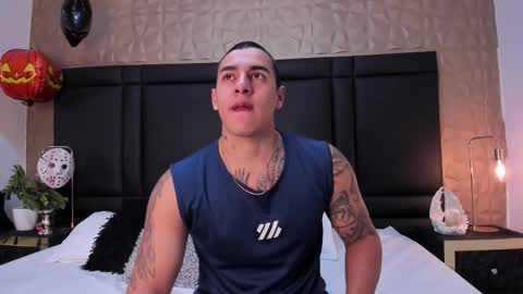 Snapshot of massimocontie_ chatting on 19, 10, 2025 Massimo Contie online show from 19, 10, 2025