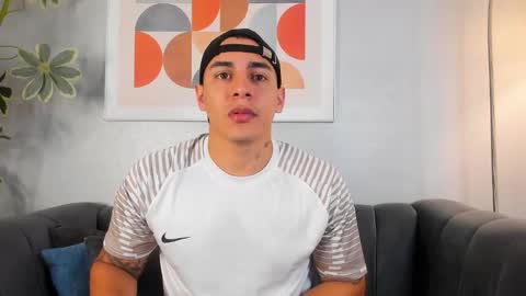 Snapshot of massimocontie_ chatting on 2, 11, 2025 Massimo Contie online show from 2, 11, 2025