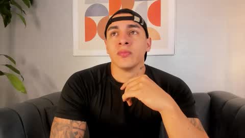 Snapshot of massimocontie_ chatting on 19, 11, 2025 Massimo Contie online show from 19, 11, 2025