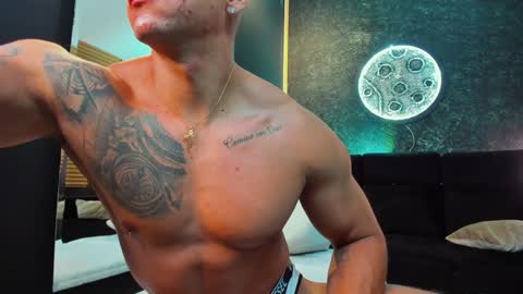 Snapshot of massimowalton2 chatting on 10, 1, 2025 massimowalton2 online show from 10, 1, 2025