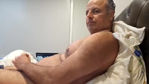 Snapshot of master398 chatting on 12, 10, 2025 Erix online show from 12, 10, 2025