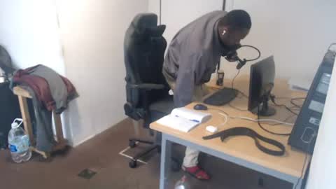 Snapshot of masterdomfuck chatting on 5, 7, 2026 Masterdomfuck online show from 5, 7, 2026
