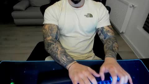 Snapshot of masterkingmuscle chatting on 4, 3, 2025 masterkingmuscle online show from 4, 3, 2025