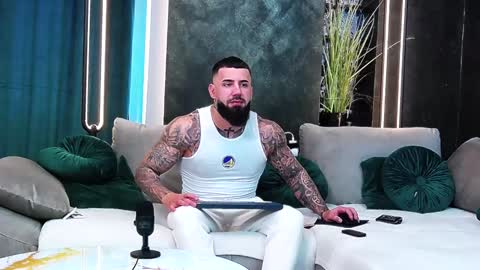 masterkingofmuscle online show from 20, 1, 2025