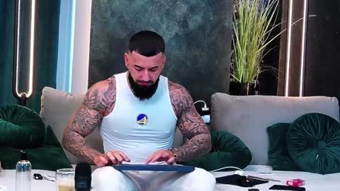 masterkingofmuscle online show from 21, 1, 2025