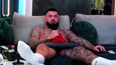 masterkingofmuscle online show from 28, 1, 2025