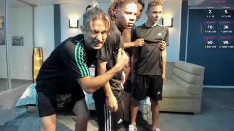 Team Cris Darwin- Fernando- Stiven- David online show from 23, 2, 2025